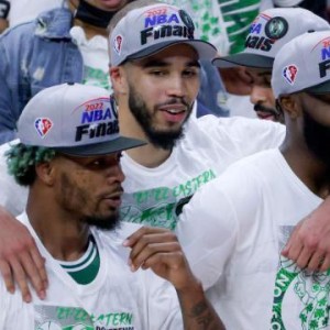 开云网址-连败四场后绿军终于击败勇士，赢球的过程让人振奋